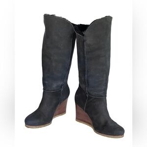 UGG Aprelle Nubuck leather, shearling lined boots. GUC Size 7